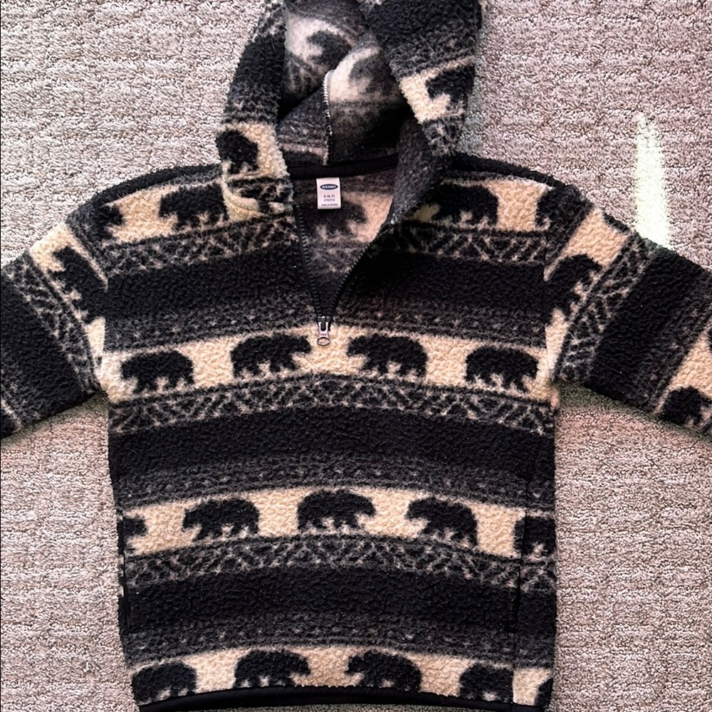 Boys fuzzy polar bear hoodie sz 6-7 - Picture 3 of 3